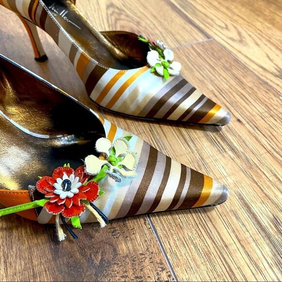 Nicole Miller Pointed  Toe Pump with Floral Detail D’orsay Size 6.5 - Picture 5 of 8